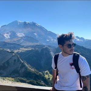 Meet your Posher, Hugo